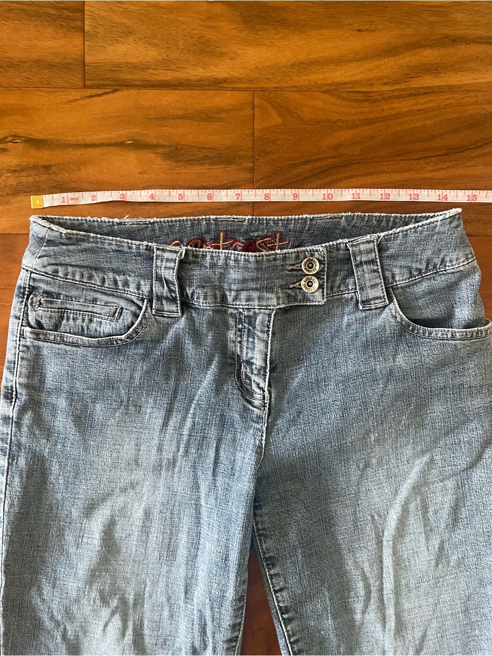 Y2K Contrast Low Rise Denim Capri Shorts - Picture 3 of 5